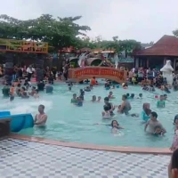 Meski ramai, kunjungan ke Tirta Cihaur Angsana turun 10% dibanding libur tahun baru.