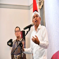 Gubernur Jawa Barat Dedi Mulyadi