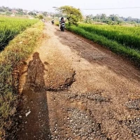 jalan rusak