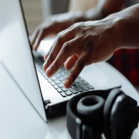 Aplikasi Menulis yang Menghasilkan Uang: Cara Kreatif dapat Cuan dari Tulisan