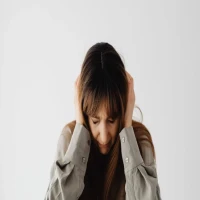 Suasana Hati bikin Ribet? Ini Dia Penyebab Mood Swing yang Harus Kamu Tahu