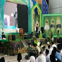 Ribuan jemaah dari berbagai daerah memadati kompleks Pesantren Pagelaran III Gardusayang, Kecamatan Cisalak, Kabupaten Subang, Minggu (18/5/2025).
