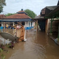 Banjir di Kampung Sukamulya, Desa Sukamulya Keacamatan Pagaden pada Minggu (18/05/2025).