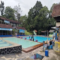 kolam renang Ciheuleut Subang