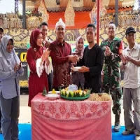 Camat Pusakajaya
