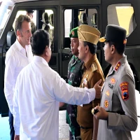 Gubernur Jawa Tengah, Ahmad Luthfi mendampingi kunjungan kerja Presiden RI Prabowo Subianto dan Presiden Perancis Emmanuel Macron di kampus Akmil dan Candi Borobudur, Kabupaten Magelang pada Kamis, 29 Mei 2025.