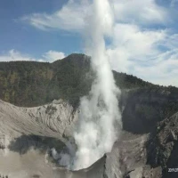 Erupsi Gunung Tangkuban Perahu di Kabupaten Bandung Barat, Jawa Barat (Foto: Dok/PVMBG)