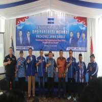 Bupati Subang Reynaldy dan Ketua DPRD Subang Victor hadir dalam acara Pendidikan Politik DPD Partai Demokrat, Sabtu (14/6/2025).