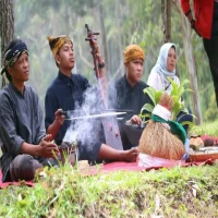 Mengenal Lebih Dekat Kesenian Tarawangsa dari Subang