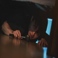 Sinopsis Wall to Wall, Kang Ha Neul Pecahkan Misteri Suara Bising di Apartemen